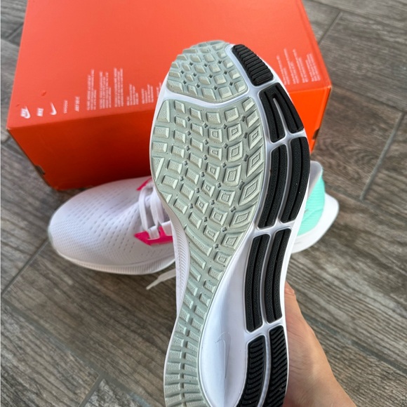 Brand New Nike Air Zoom Pegasus 38 “Miami” Men’s Running Shoes CW7356 102 - Picture 10 of 12